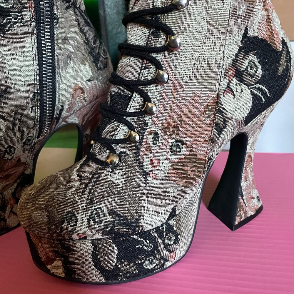 Sugar Thrillz Cat Print knee high lace up boots - Picture 2 of 11